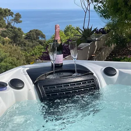 Casa Karian * トッサ・デ・マール